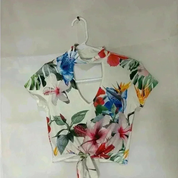 New with tags, womens size XS shirt, #G292 - Picture 2 of 4